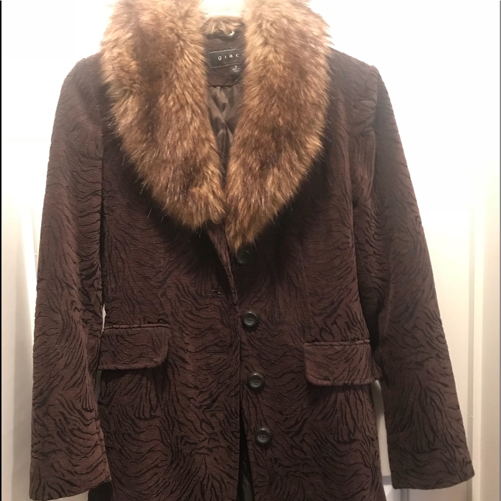 Ladies Small Long Coat with removable fur collar